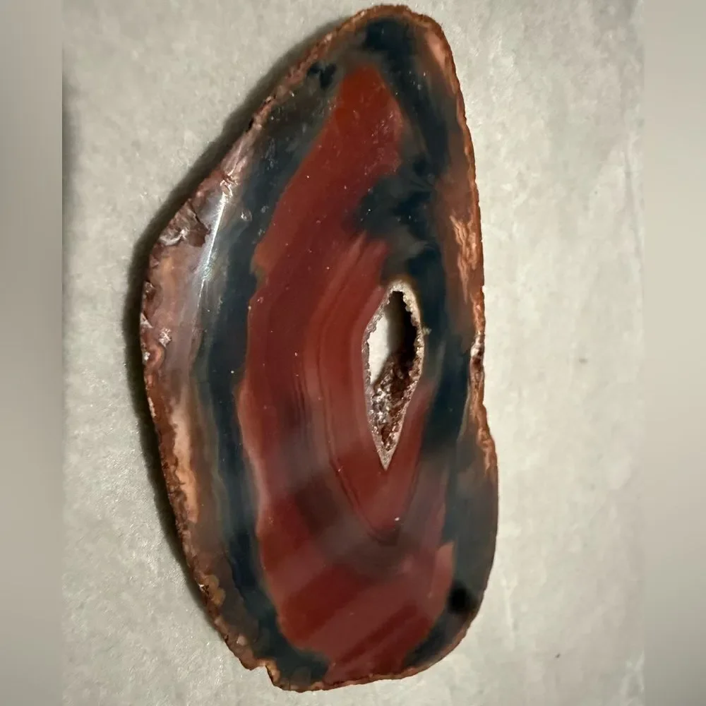 Polished Agate Slice – Natural Crystal Geode with Red & Black Bands